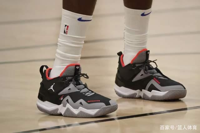 冉珂嘉成为第四位被WNBA选中的中国队球员